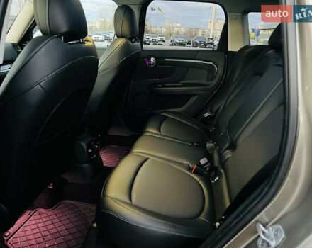 Сірий Міні Кантрімен, об'ємом двигуна 2 л та пробігом 73 тис. км за 20200 $, фото 24 на Automoto.ua