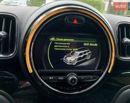 Серый Мини Кантримен, объемом двигателя 2 л и пробегом 125 тыс. км за 21000 $, фото 4 на Automoto.ua