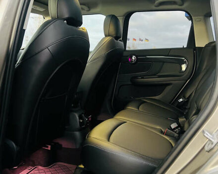 Сірий Міні Кантрімен, об'ємом двигуна 2 л та пробігом 73 тис. км за 20200 $, фото 23 на Automoto.ua