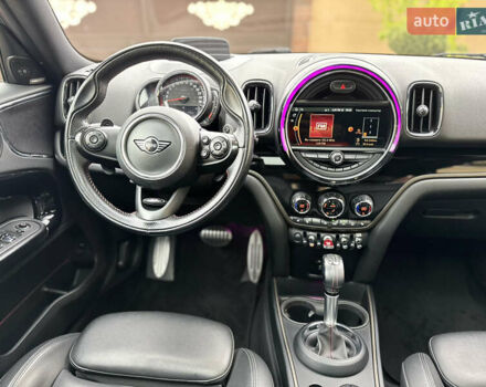 Мини Кантримен 2019 в Черновцах на Automoto.ua Серый Мини Кантримен, объемом двигателя 2 л и пробегом 107 тыс. км за 23900 $, фото 54 на Automoto.ua