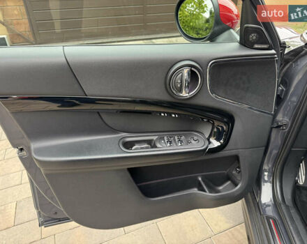 Мини Кантримен 2019 в Черновцах на Automoto.ua Серый Мини Кантримен, объемом двигателя 2 л и пробегом 107 тыс. км за 23900 $, фото 35 на Automoto.ua