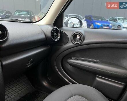 Сірий Міні Кантрімен, об'ємом двигуна 1.6 л та пробігом 243 тис. км за 12390 $, фото 28 на Automoto.ua