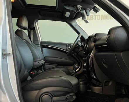 Сірий Міні Кантрімен, об'ємом двигуна 1.6 л та пробігом 115 тис. км за 11600 $, фото 19 на Automoto.ua