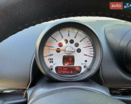 Серый Мини Кантримен, объемом двигателя 1.6 л и пробегом 227 тыс. км за 8800 $, фото 4 на Automoto.ua