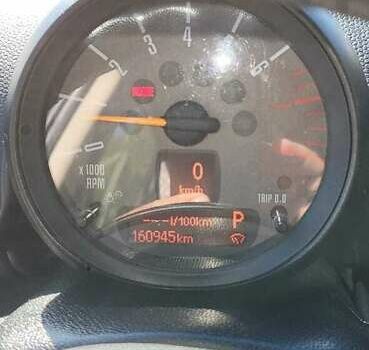 Серый Мини Кантримен, объемом двигателя 1.6 л и пробегом 185 тыс. км за 10500 $, фото 6 на Automoto.ua