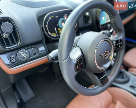 Серый Мини Кантримен, объемом двигателя 1.5 л и пробегом 25 тыс. км за 36500 $, фото 4 на Automoto.ua