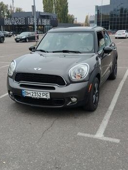 Сірий Міні Кантрімен, об'ємом двигуна 1.6 л та пробігом 217 тис. км за 10500 $, фото 1 на Automoto.ua