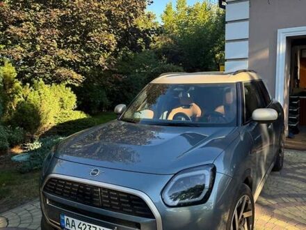 Зелений Міні Кантрімен, об'ємом двигуна 0 л та пробігом 10 тис. км за 49000 $, фото 1 на Automoto.ua