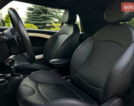 Білий Міні Coupe, об'ємом двигуна 1.6 л та пробігом 24 тис. км за 13300 $, фото 8 на Automoto.ua