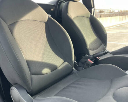 Чорний Міні Coupe, об'ємом двигуна 2 л та пробігом 255 тис. км за 9666 $, фото 32 на Automoto.ua