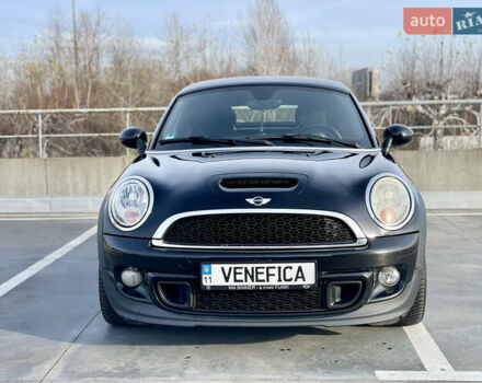 Чорний Міні Coupe, об'ємом двигуна 2 л та пробігом 255 тис. км за 9666 $, фото 2 на Automoto.ua