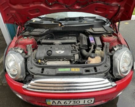 Красный Мини Coupe, объемом двигателя 1.6 л и пробегом 250 тыс. км за 6500 $, фото 5 на Automoto.ua