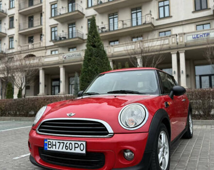 Красный Мини Coupe, объемом двигателя 1.6 л и пробегом 104 тыс. км за 7990 $, фото 1 на Automoto.ua