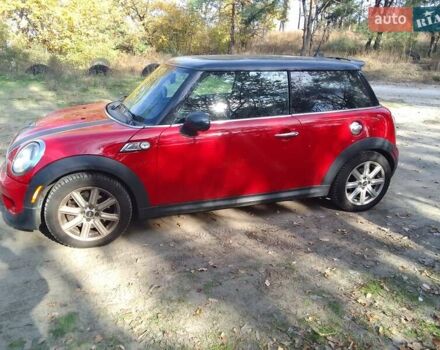 Червоний Міні Coupe, об'ємом двигуна 1.6 л та пробігом 165 тис. км за 9000 $, фото 1 на Automoto.ua