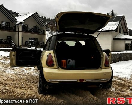 Белый Мини Hatch, объемом двигателя 1.6 л и пробегом 260 тыс. км за 4500 $, фото 6 на Automoto.ua