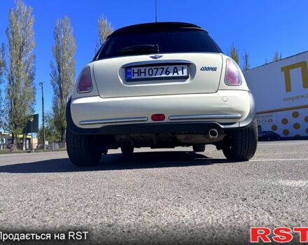 Белый Мини Hatch, объемом двигателя 1.6 л и пробегом 0 тыс. км за 5600 $, фото 1 на Automoto.ua