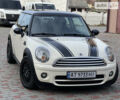 Белый Мини Hatch, объемом двигателя 1.6 л и пробегом 178 тыс. км за 6499 $, фото 1 на Automoto.ua