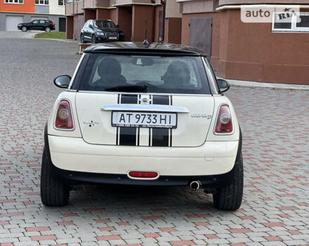 Белый Мини Hatch, объемом двигателя 1.6 л и пробегом 178 тыс. км за 6499 $, фото 6 на Automoto.ua