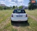 Белый Мини Hatch, объемом двигателя 1.6 л и пробегом 190 тыс. км за 5900 $, фото 2 на Automoto.ua