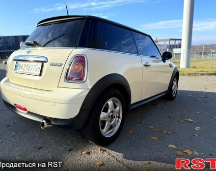 Белый Мини Hatch, объемом двигателя 1.6 л и пробегом 193 тыс. км за 6300 $, фото 2 на Automoto.ua