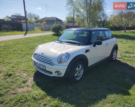 Белый Мини Hatch, объемом двигателя 1.6 л и пробегом 190 тыс. км за 5900 $, фото 50 на Automoto.ua