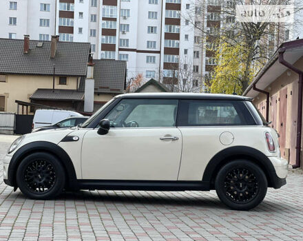 Белый Мини Hatch, объемом двигателя 1.6 л и пробегом 178 тыс. км за 6499 $, фото 3 на Automoto.ua