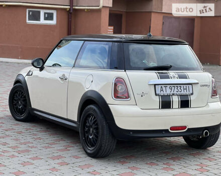 Белый Мини Hatch, объемом двигателя 1.6 л и пробегом 178 тыс. км за 6499 $, фото 5 на Automoto.ua
