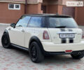 Белый Мини Hatch, объемом двигателя 1.6 л и пробегом 178 тыс. км за 6499 $, фото 5 на Automoto.ua