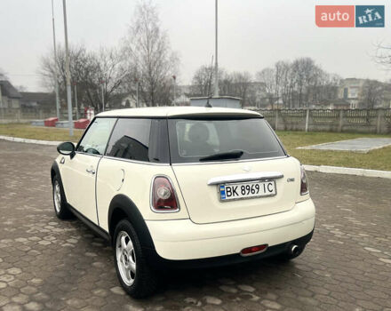 Белый Мини Hatch, объемом двигателя 1.4 л и пробегом 123 тыс. км за 5000 $, фото 10 на Automoto.ua