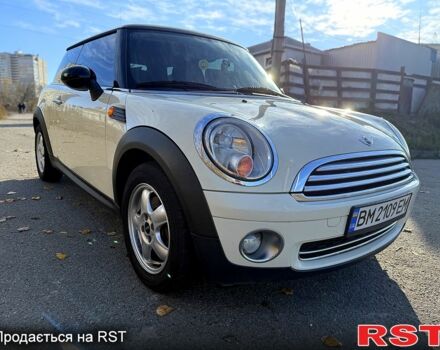 Белый Мини Hatch, объемом двигателя 1.6 л и пробегом 193 тыс. км за 6300 $, фото 1 на Automoto.ua