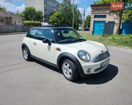Белый Мини Hatch, объемом двигателя 1.6 л и пробегом 190 тыс. км за 5900 $, фото 33 на Automoto.ua