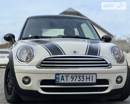 Белый Мини Hatch, объемом двигателя 1.6 л и пробегом 178 тыс. км за 6499 $, фото 1 на Automoto.ua