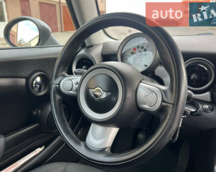 Белый Мини Hatch, объемом двигателя 1.6 л и пробегом 178 тыс. км за 6499 $, фото 12 на Automoto.ua