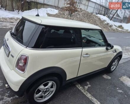 Белый Мини Hatch, объемом двигателя 1.4 л и пробегом 138 тыс. км за 5500 $, фото 4 на Automoto.ua