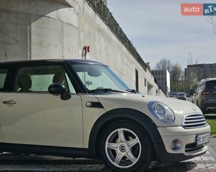 Белый Мини Hatch, объемом двигателя 1.6 л и пробегом 122 тыс. км за 7200 $, фото 10 на Automoto.ua