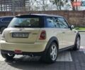 Белый Мини Hatch, объемом двигателя 1.6 л и пробегом 122 тыс. км за 7200 $, фото 2 на Automoto.ua