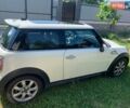 Белый Мини Hatch, объемом двигателя 1.6 л и пробегом 122 тыс. км за 8500 $, фото 1 на Automoto.ua