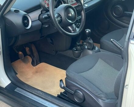 Белый Мини Hatch, объемом двигателя 1.6 л и пробегом 265 тыс. км за 4850 $, фото 26 на Automoto.ua