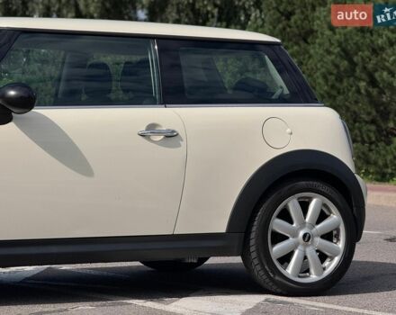 Белый Мини Hatch, объемом двигателя 1.6 л и пробегом 263 тыс. км за 4990 $, фото 10 на Automoto.ua