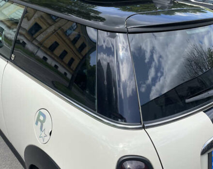 Білий Міні Hatch, об'ємом двигуна 1.6 л та пробігом 109 тис. км за 7600 $, фото 7 на Automoto.ua