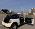 Белый Мини Hatch, объемом двигателя 1.6 л и пробегом 174 тыс. км за 8400 $, фото 8 на Automoto.ua