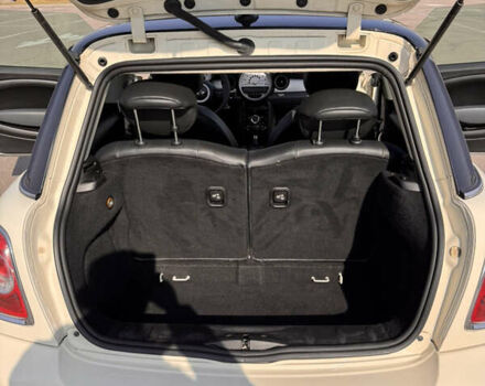 Белый Мини Hatch, объемом двигателя 1.6 л и пробегом 174 тыс. км за 8400 $, фото 26 на Automoto.ua