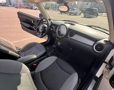 Білий Міні Hatch, об'ємом двигуна 1.6 л та пробігом 176 тис. км за 7300 $, фото 13 на Automoto.ua