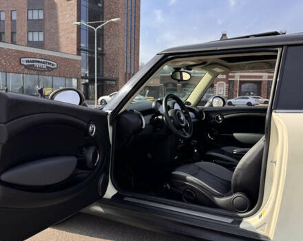 Белый Мини Hatch, объемом двигателя 1.6 л и пробегом 174 тыс. км за 8400 $, фото 14 на Automoto.ua