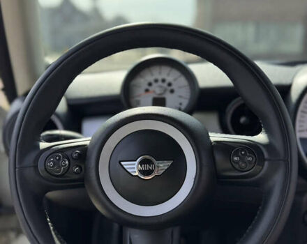 Белый Мини Hatch, объемом двигателя 1.6 л и пробегом 174 тыс. км за 8400 $, фото 9 на Automoto.ua