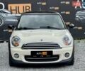 Белый Мини Hatch, объемом двигателя 1.6 л и пробегом 131 тыс. км за 8800 $, фото 1 на Automoto.ua