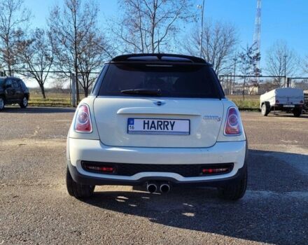 Білий Міні Hatch, об'ємом двигуна 1.6 л та пробігом 178 тис. км за 8700 $, фото 14 на Automoto.ua