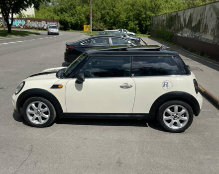 Білий Міні Hatch, об'ємом двигуна 1.6 л та пробігом 109 тис. км за 7600 $, фото 9 на Automoto.ua