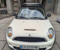 Белый Мини Hatch, объемом двигателя 1.6 л и пробегом 240 тыс. км за 8900 $, фото 5 на Automoto.ua