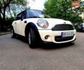 Белый Мини Hatch, объемом двигателя 1.6 л и пробегом 165 тыс. км за 7649 $, фото 3 на Automoto.ua